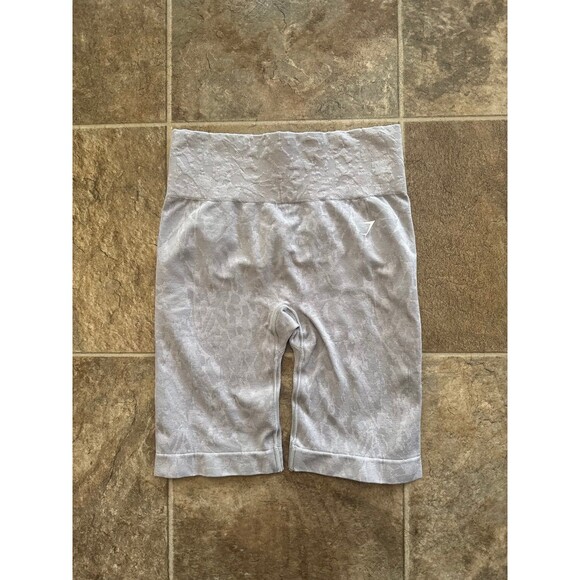 Gymshark Pants - Gymshark Adapt Animal Seamless Cycling Shorts Butterfly Grey Size Medium